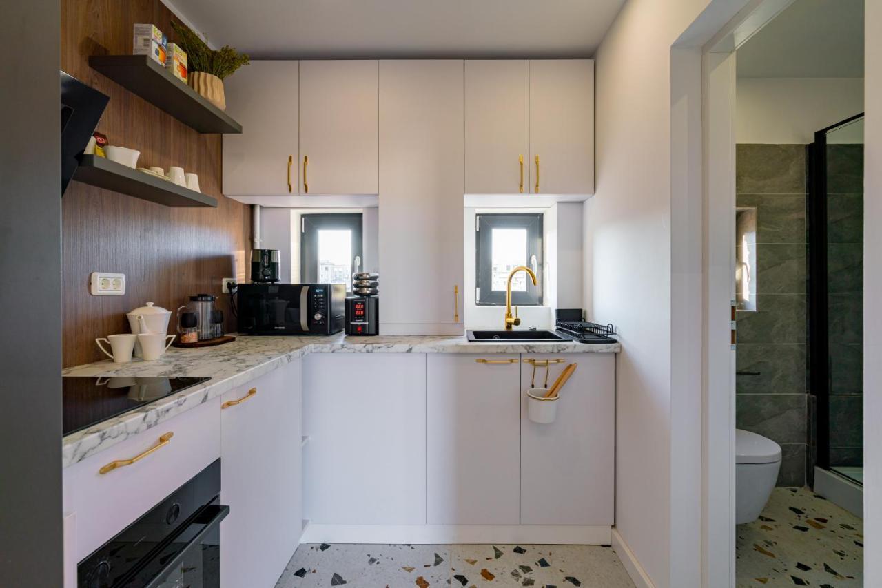 Ferienwohnung Golden View - Breathtaking Location In Bukarest Exterior foto