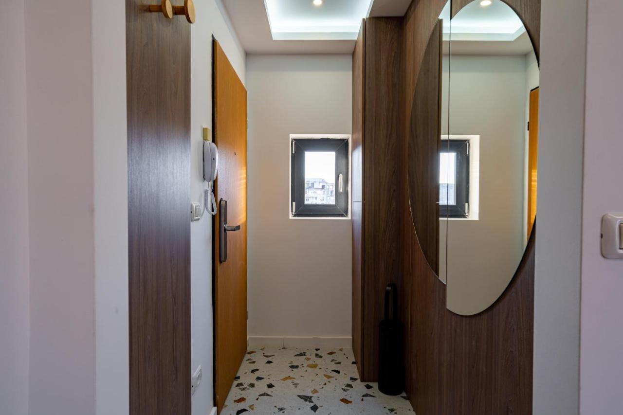 Ferienwohnung Golden View - Breathtaking Location In Bukarest Exterior foto