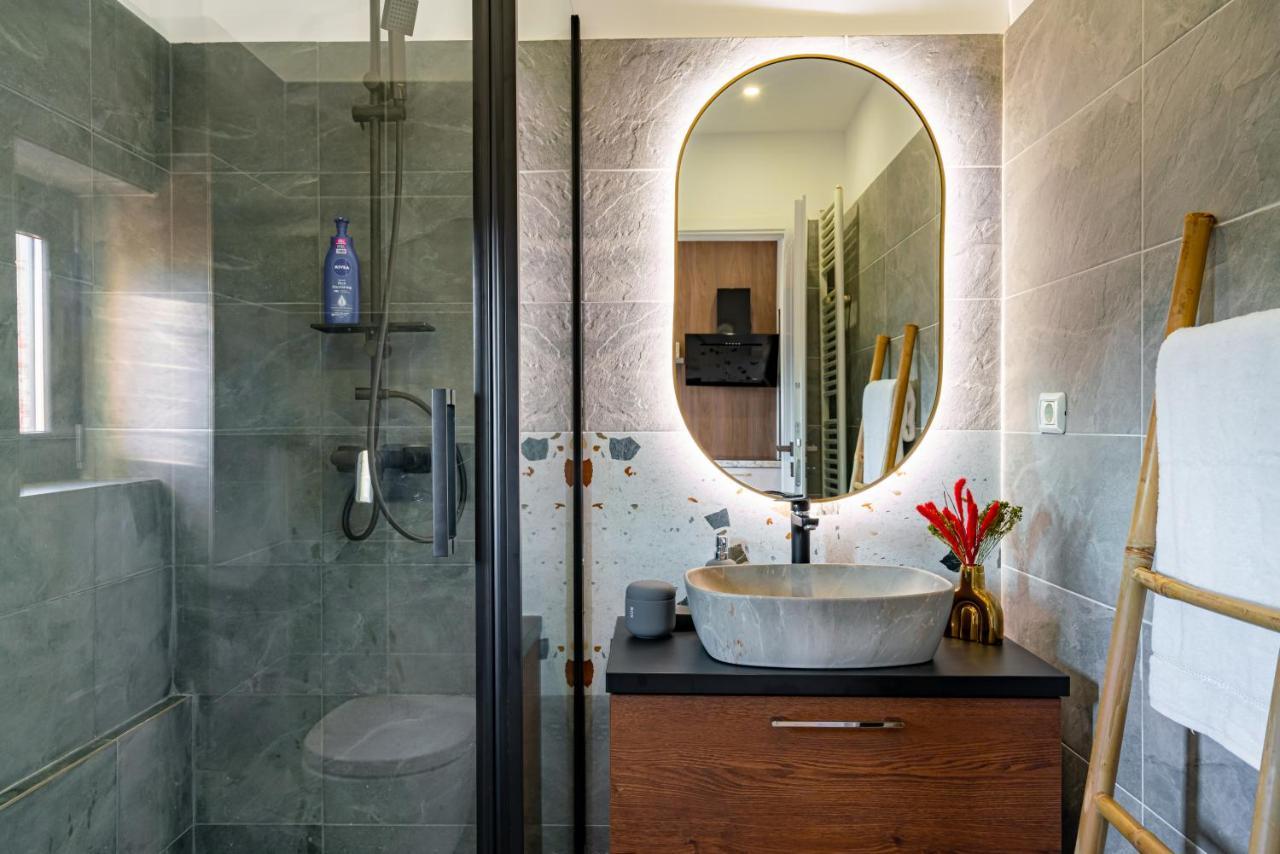 Ferienwohnung Golden View - Breathtaking Location In Bukarest Exterior foto